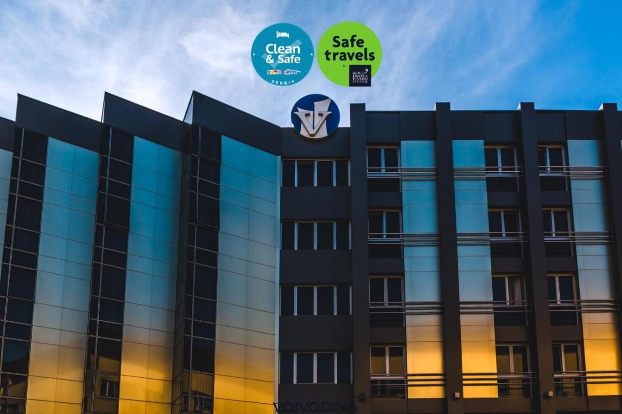 Hotel Vojvodina ซเรนยานิน ภายนอก รูปภาพ