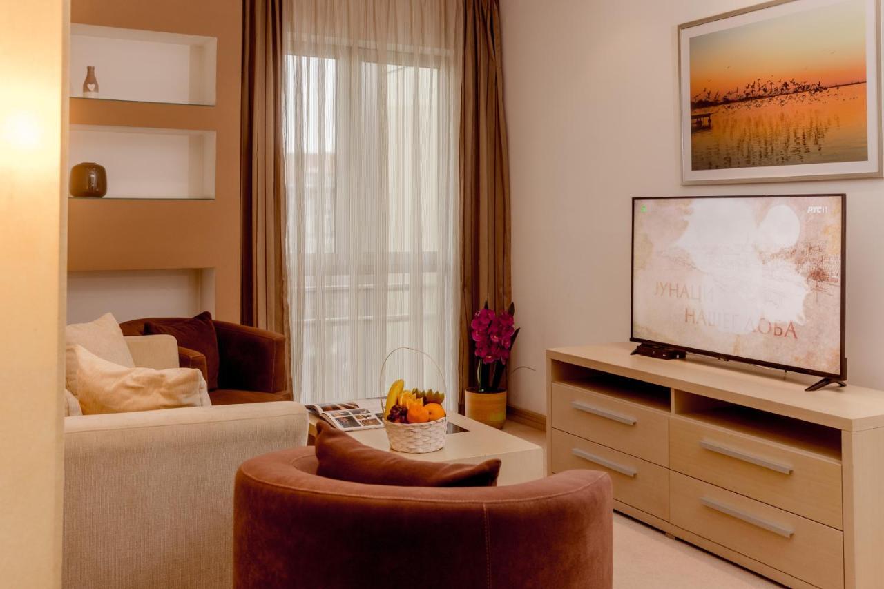 Hotel Vojvodina ซเรนยานิน ภายนอก รูปภาพ