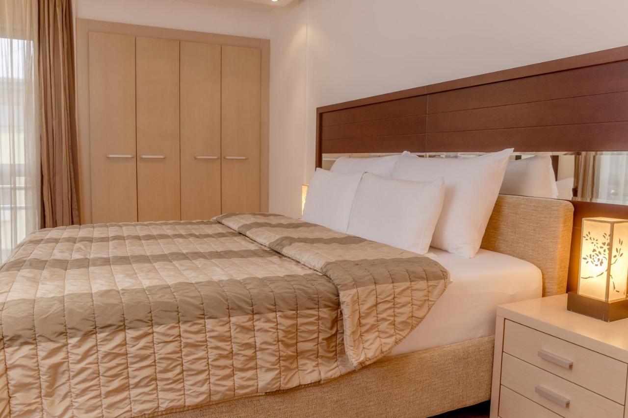 Hotel Vojvodina ซเรนยานิน ภายนอก รูปภาพ