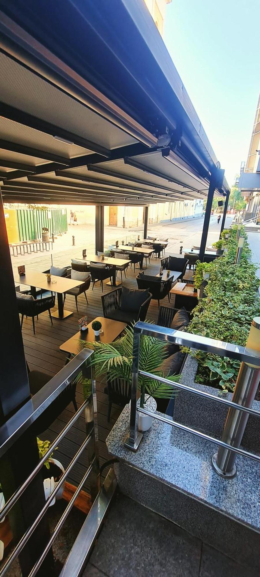 Hotel Vojvodina ซเรนยานิน ภายนอก รูปภาพ