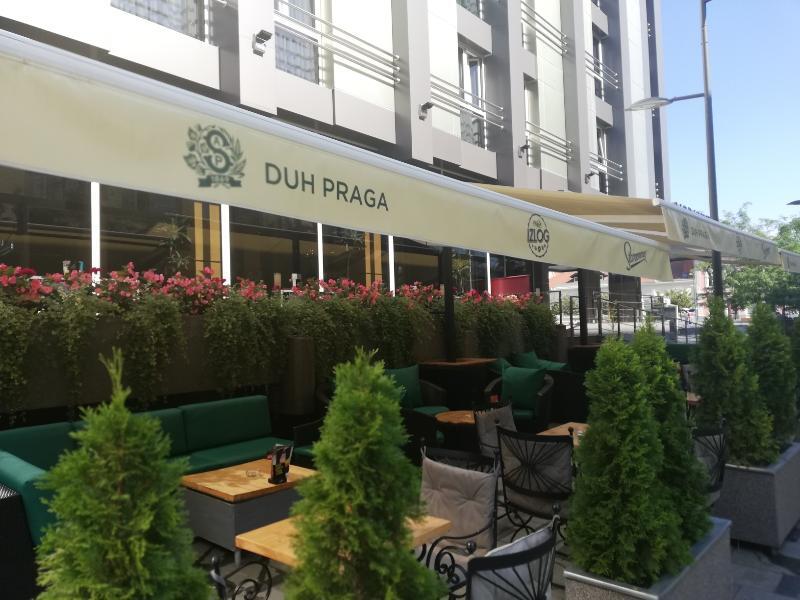 Hotel Vojvodina ซเรนยานิน ภายนอก รูปภาพ